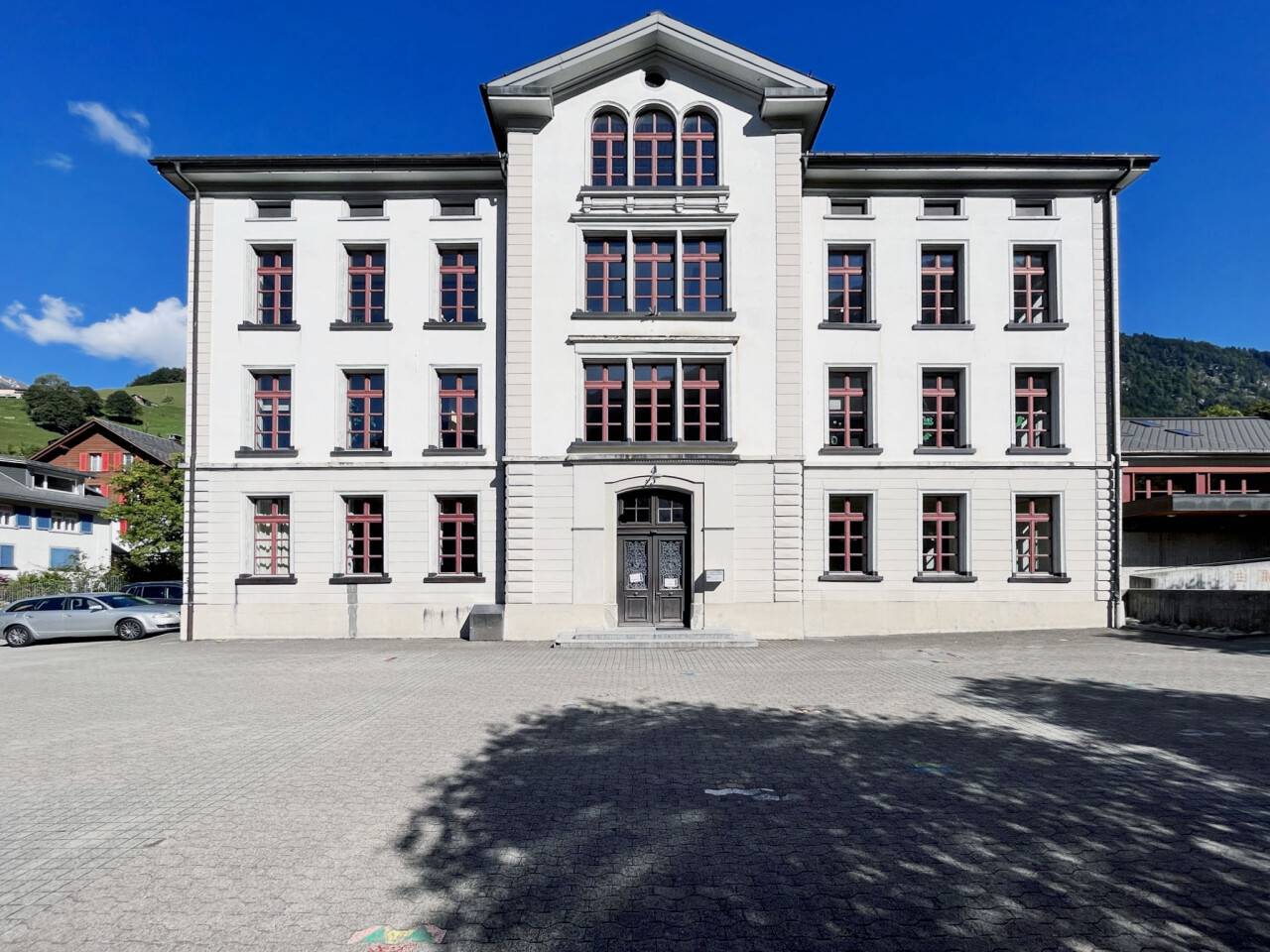 22.06 Schulhaus Engi 07